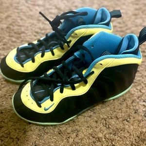 Nike Foamposite youth size 3